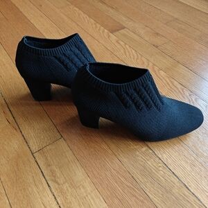 Impo Nalia Booties Sz 6M 6 Black Block Heel Memory Foam Pull-On Shoe No Box